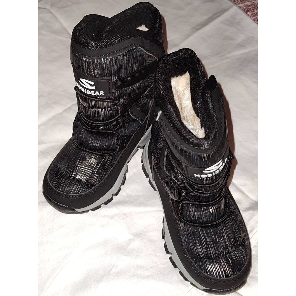 New HOBIBEAR BOY/GIRL SNOW BOOTS BLACK/GRAY CAMOUFLAGE FAUX FUR LINED US SIZE 9.